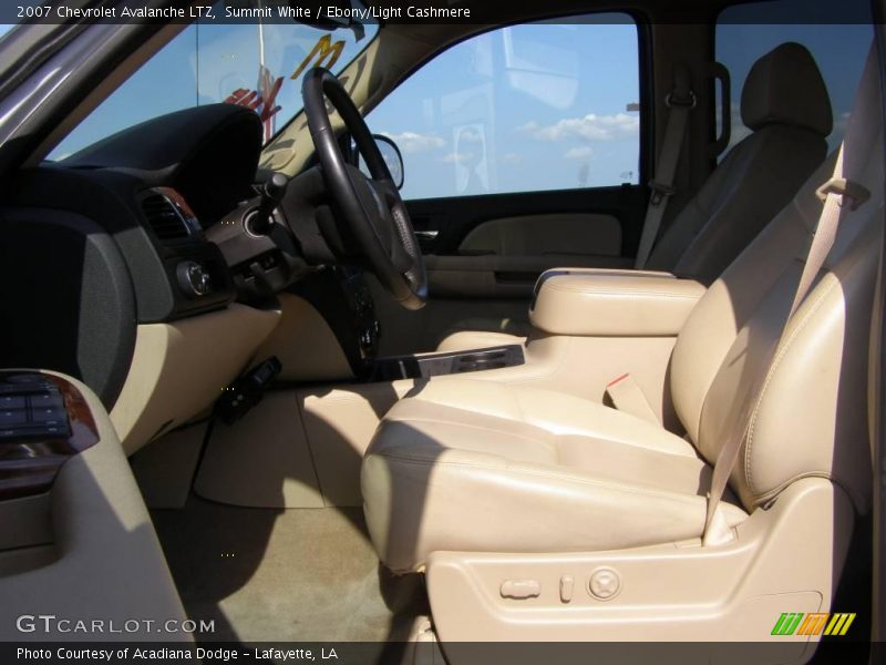 Summit White / Ebony/Light Cashmere 2007 Chevrolet Avalanche LTZ