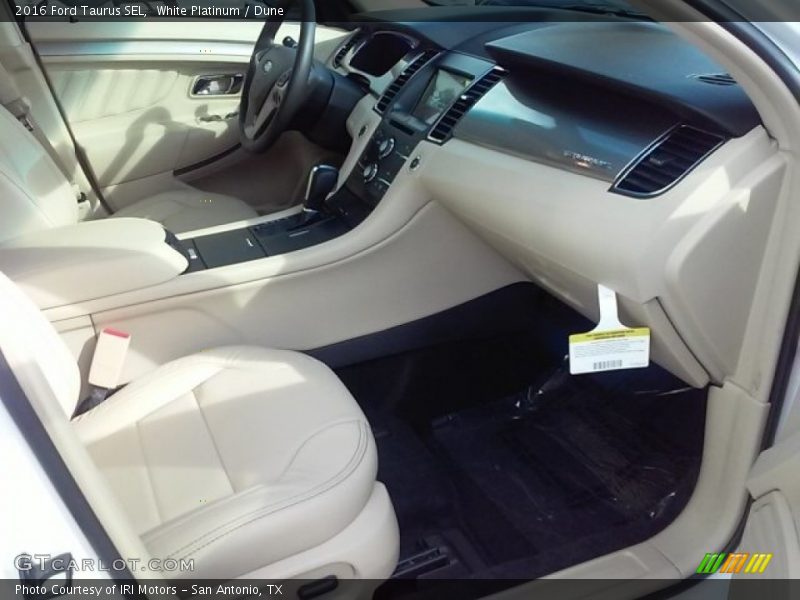 White Platinum / Dune 2016 Ford Taurus SEL