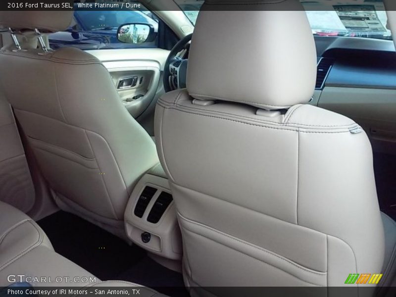 White Platinum / Dune 2016 Ford Taurus SEL