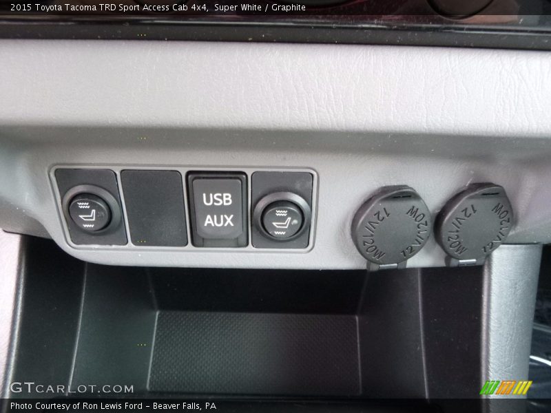 Super White / Graphite 2015 Toyota Tacoma TRD Sport Access Cab 4x4