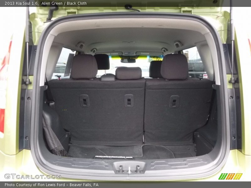 Alien Green / Black Cloth 2013 Kia Soul 1.6