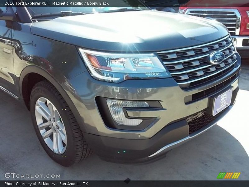 Magnetic Metallic / Ebony Black 2016 Ford Explorer XLT