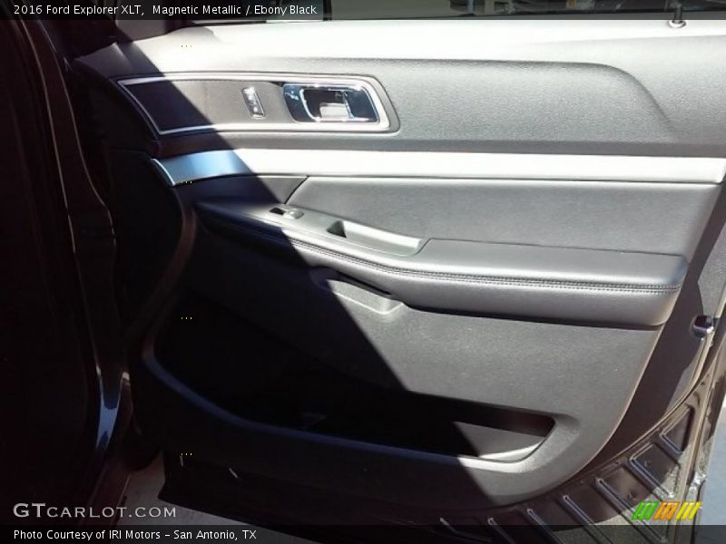 Magnetic Metallic / Ebony Black 2016 Ford Explorer XLT