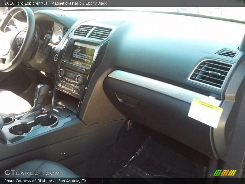 Magnetic Metallic / Ebony Black 2016 Ford Explorer XLT