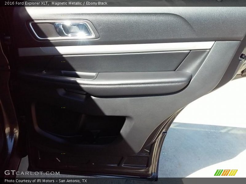 Magnetic Metallic / Ebony Black 2016 Ford Explorer XLT