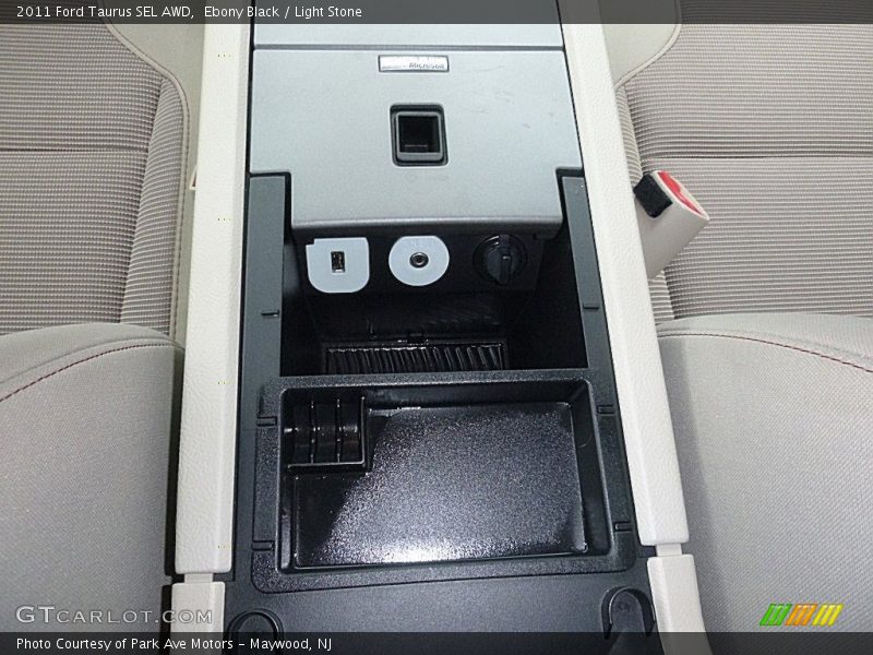 Ebony Black / Light Stone 2011 Ford Taurus SEL AWD