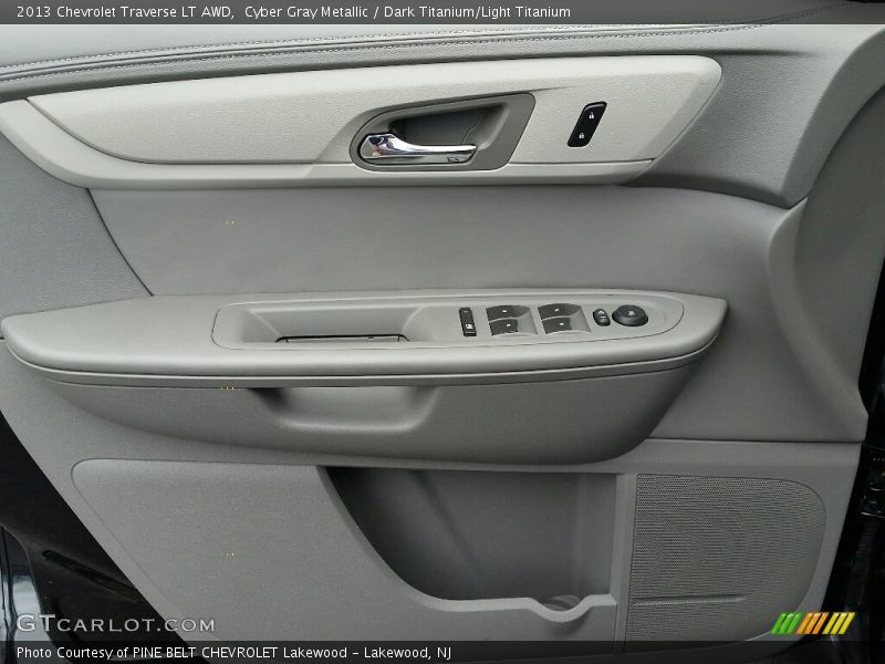 Cyber Gray Metallic / Dark Titanium/Light Titanium 2013 Chevrolet Traverse LT AWD