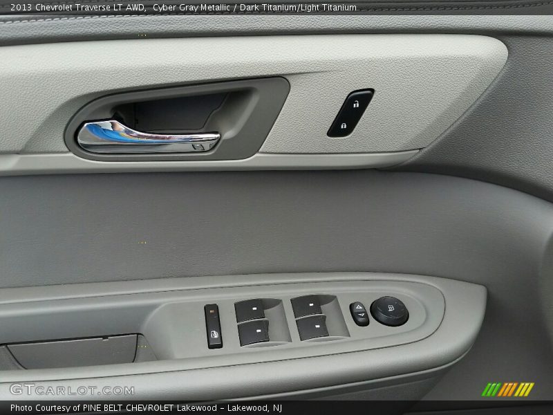 Cyber Gray Metallic / Dark Titanium/Light Titanium 2013 Chevrolet Traverse LT AWD
