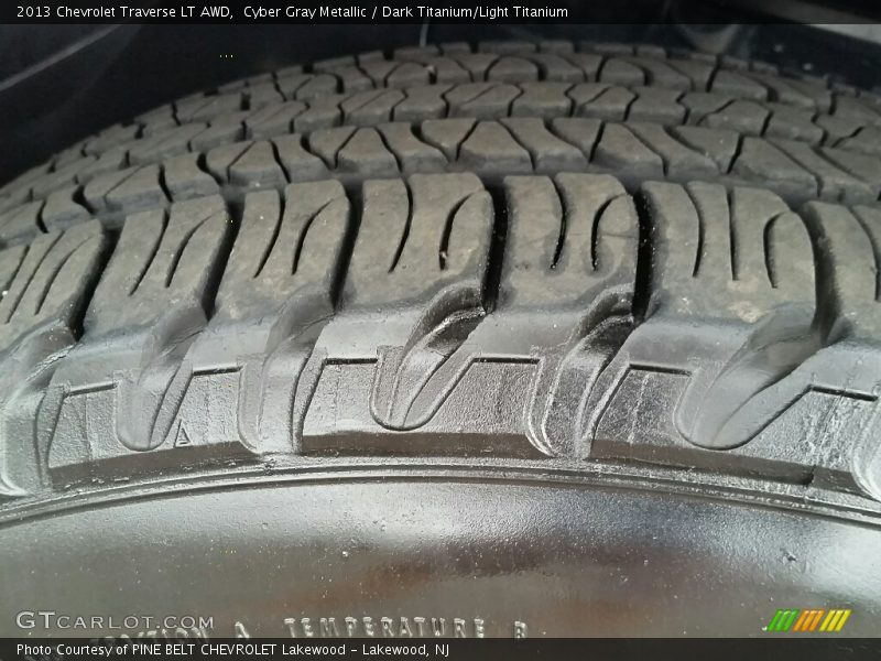 Cyber Gray Metallic / Dark Titanium/Light Titanium 2013 Chevrolet Traverse LT AWD