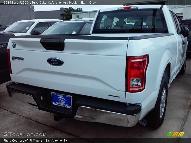 Oxford White / Medium Earth Gray 2016 Ford F150 XL SuperCab