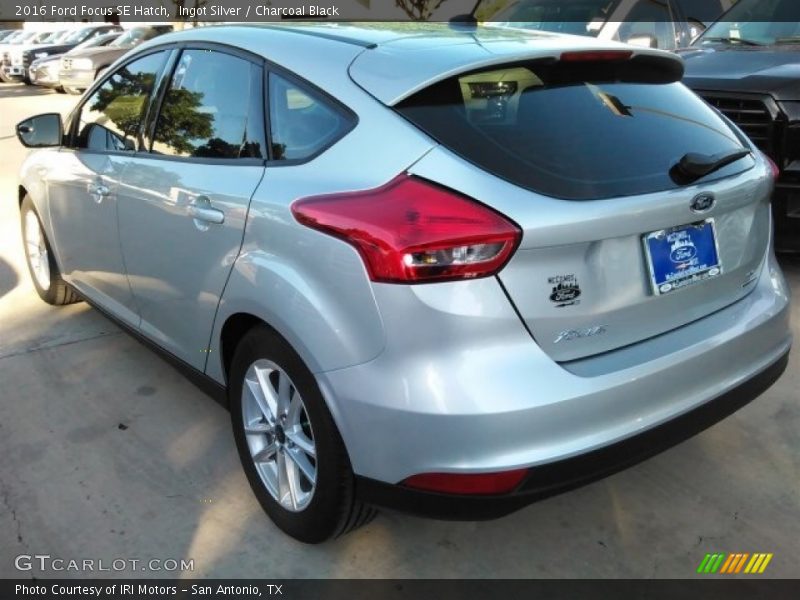 Ingot Silver / Charcoal Black 2016 Ford Focus SE Hatch