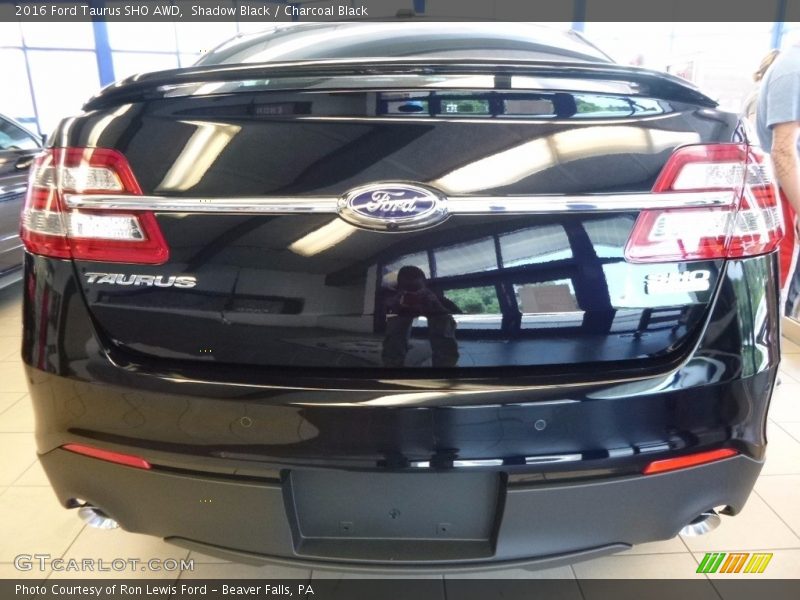 Shadow Black / Charcoal Black 2016 Ford Taurus SHO AWD