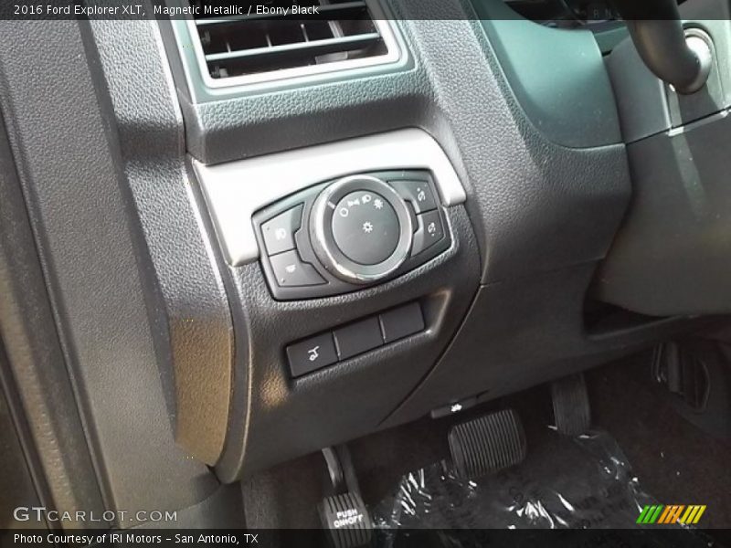 Magnetic Metallic / Ebony Black 2016 Ford Explorer XLT