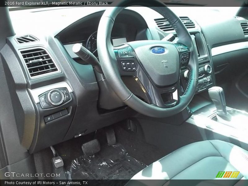 Magnetic Metallic / Ebony Black 2016 Ford Explorer XLT