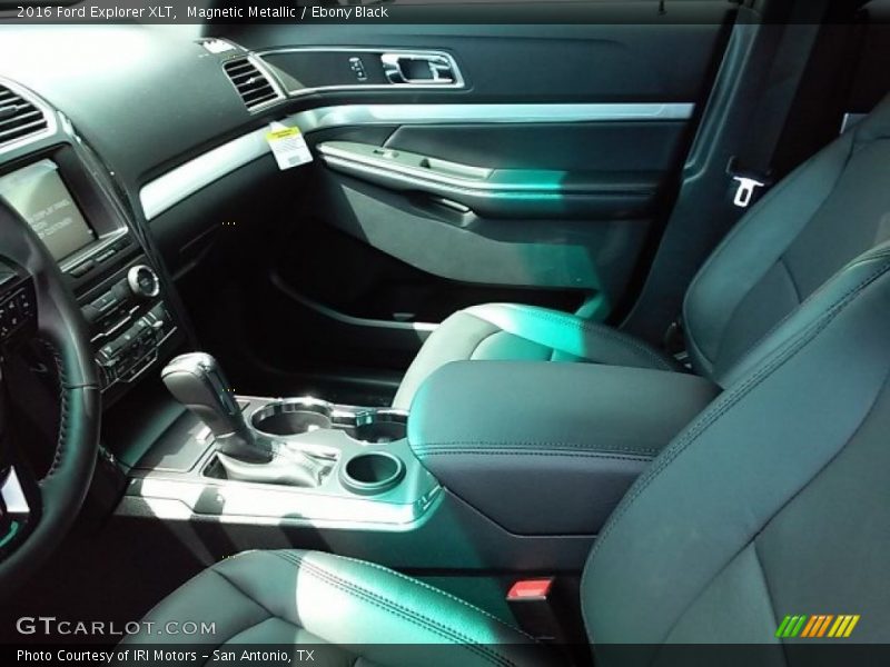 Magnetic Metallic / Ebony Black 2016 Ford Explorer XLT