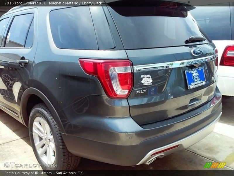 Magnetic Metallic / Ebony Black 2016 Ford Explorer XLT