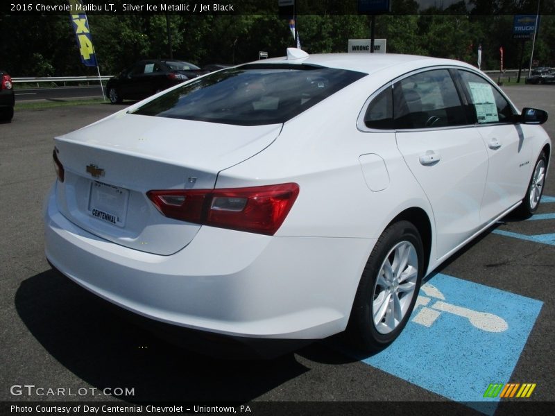 Silver Ice Metallic / Jet Black 2016 Chevrolet Malibu LT