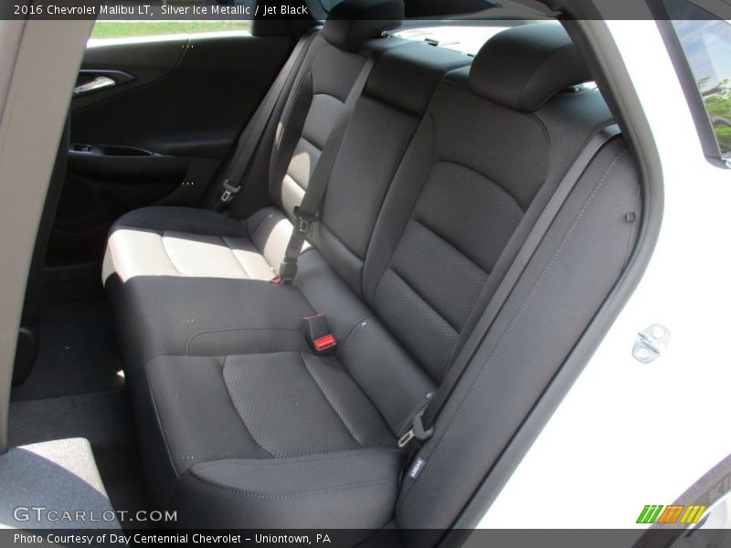 Silver Ice Metallic / Jet Black 2016 Chevrolet Malibu LT