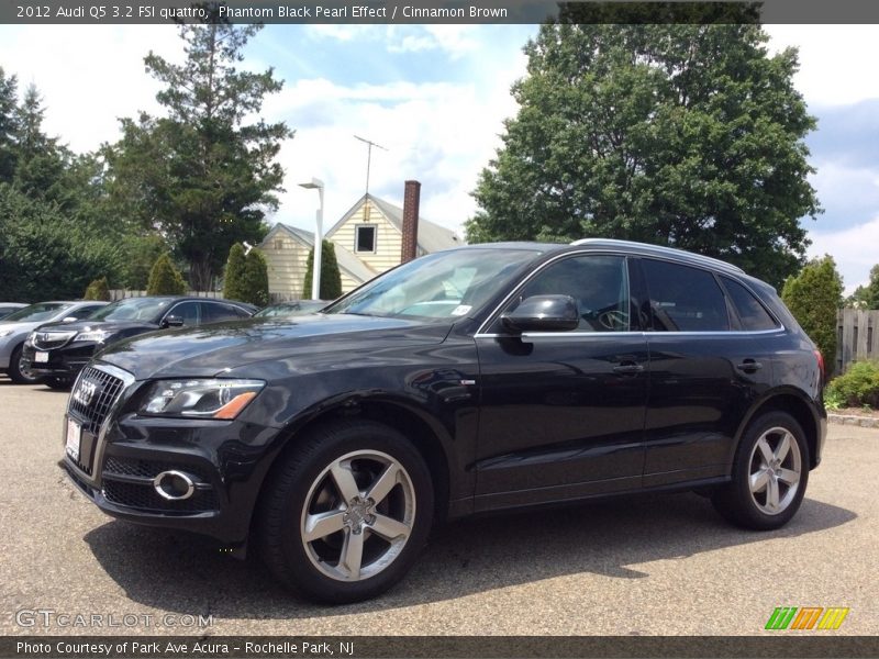 Front 3/4 View of 2012 Q5 3.2 FSI quattro