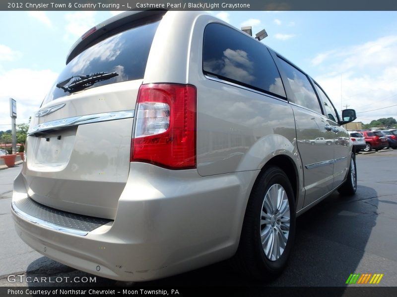 Cashmere Pearl / Black/Light Graystone 2012 Chrysler Town & Country Touring - L