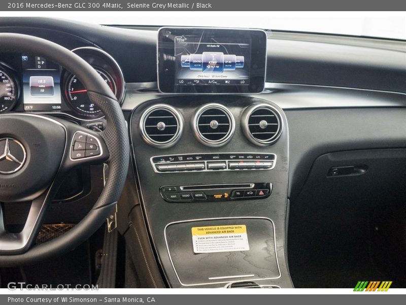 Selenite Grey Metallic / Black 2016 Mercedes-Benz GLC 300 4Matic