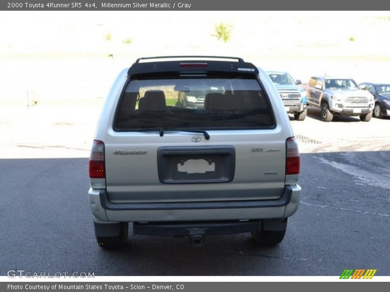 Millennium Silver Metallic / Gray 2000 Toyota 4Runner SR5 4x4