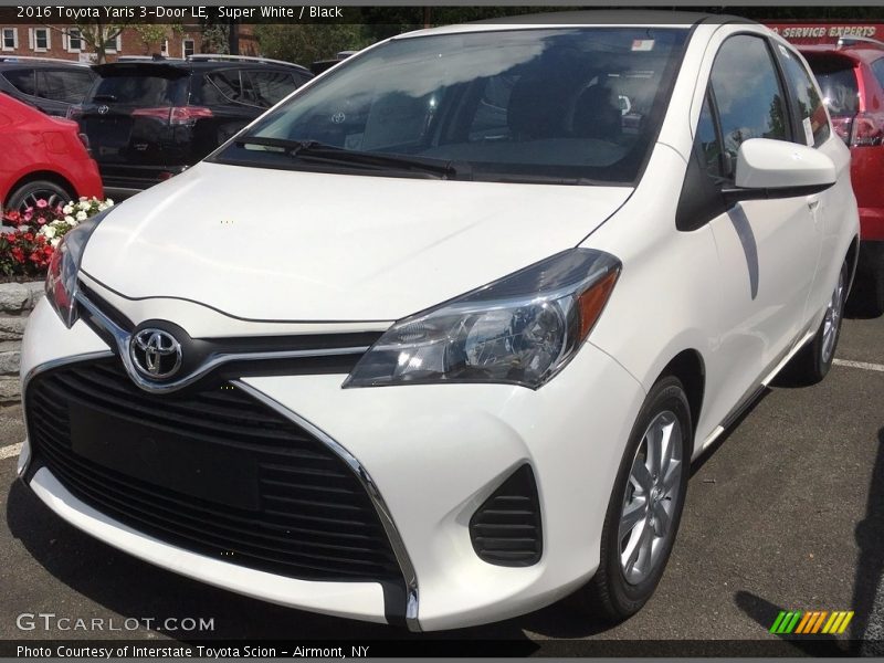 Super White / Black 2016 Toyota Yaris 3-Door LE