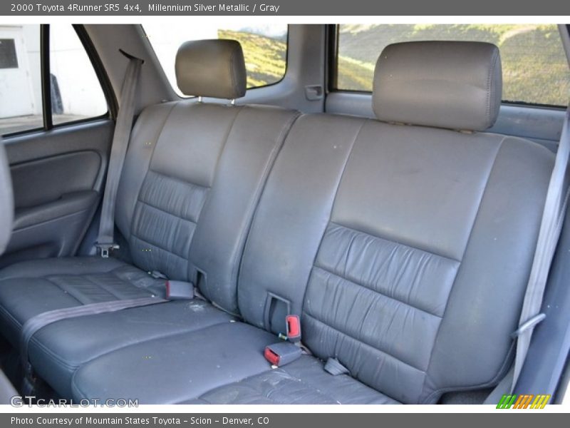 Millennium Silver Metallic / Gray 2000 Toyota 4Runner SR5 4x4