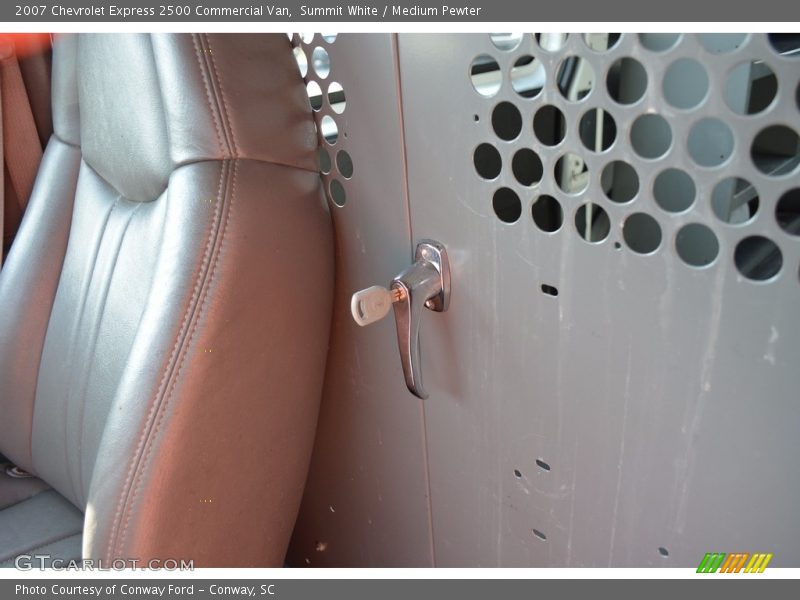 Summit White / Medium Pewter 2007 Chevrolet Express 2500 Commercial Van