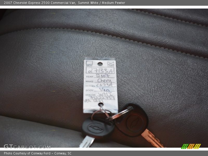 Summit White / Medium Pewter 2007 Chevrolet Express 2500 Commercial Van