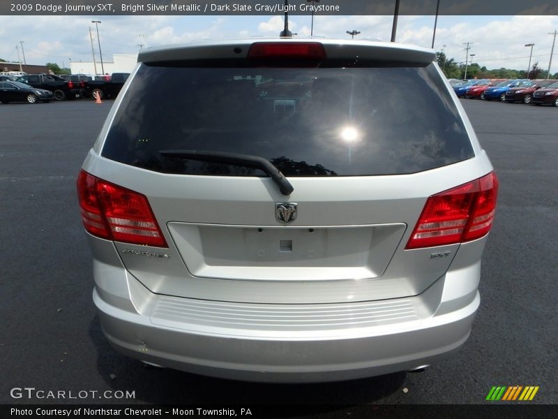 Bright Silver Metallic / Dark Slate Gray/Light Graystone 2009 Dodge Journey SXT