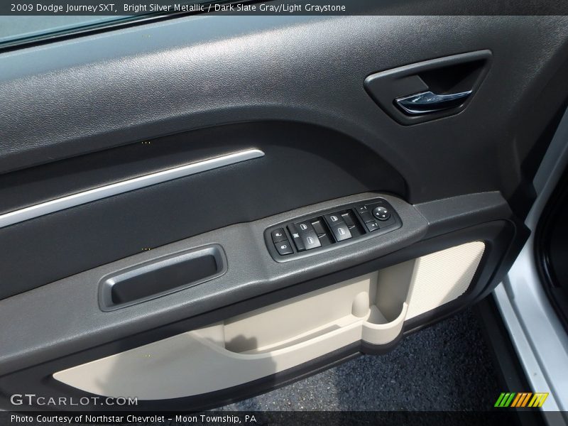 Bright Silver Metallic / Dark Slate Gray/Light Graystone 2009 Dodge Journey SXT