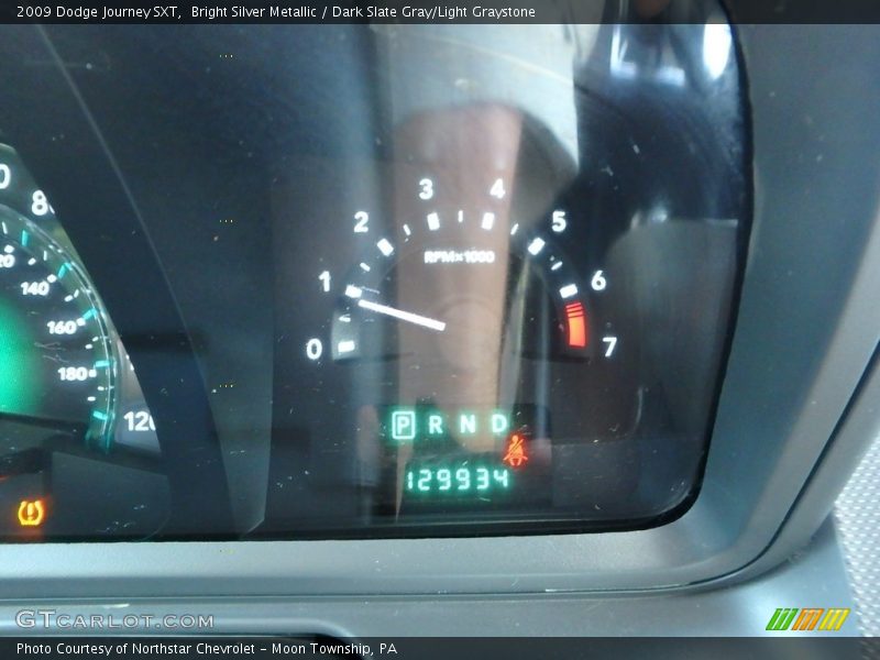 Bright Silver Metallic / Dark Slate Gray/Light Graystone 2009 Dodge Journey SXT