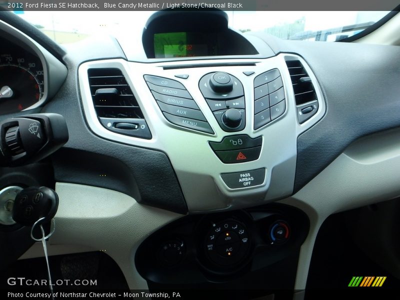 Blue Candy Metallic / Light Stone/Charcoal Black 2012 Ford Fiesta SE Hatchback