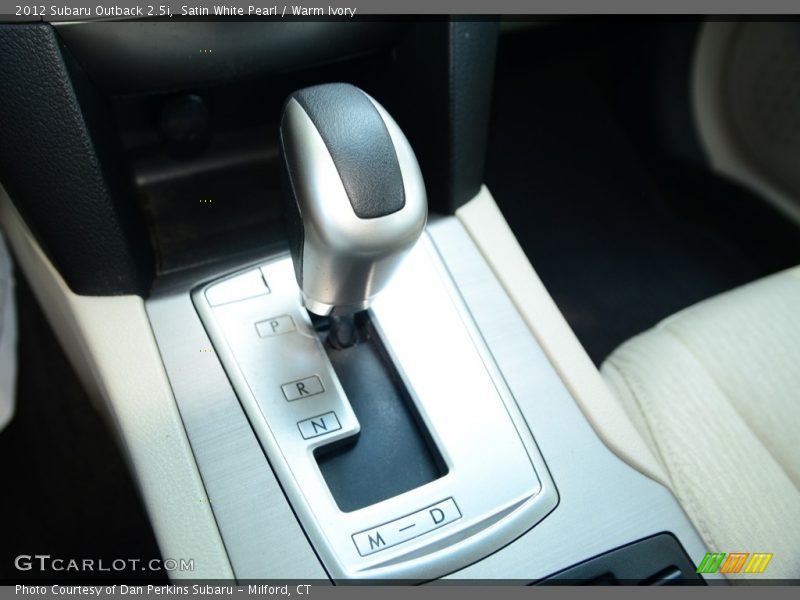 Satin White Pearl / Warm Ivory 2012 Subaru Outback 2.5i
