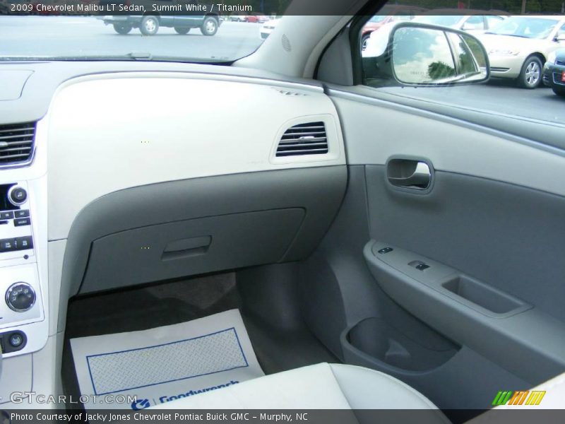 Summit White / Titanium 2009 Chevrolet Malibu LT Sedan