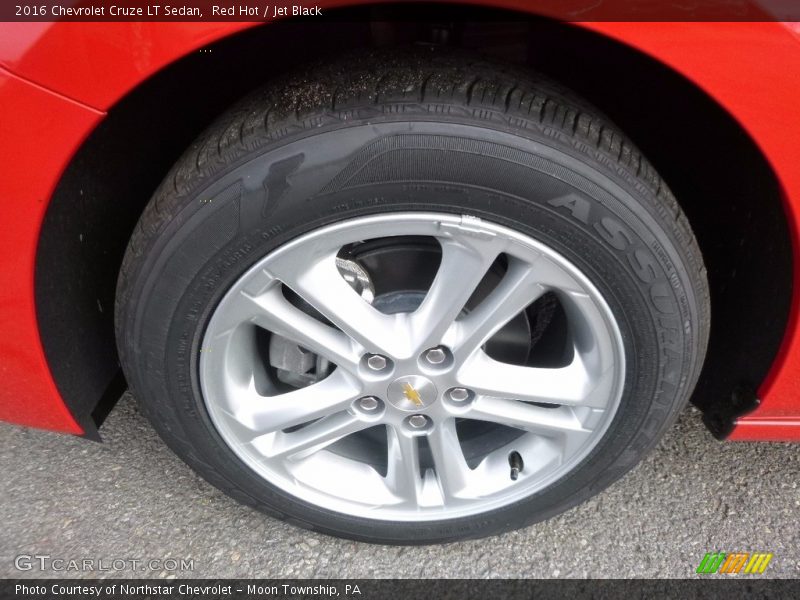 Red Hot / Jet Black 2016 Chevrolet Cruze LT Sedan