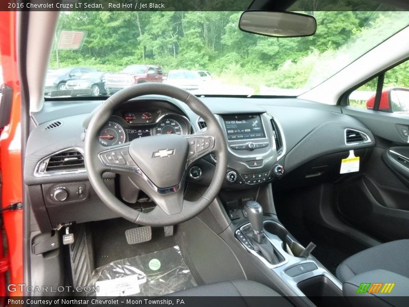 Red Hot / Jet Black 2016 Chevrolet Cruze LT Sedan