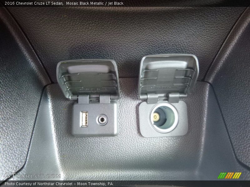 Mosaic Black Metallic / Jet Black 2016 Chevrolet Cruze LT Sedan