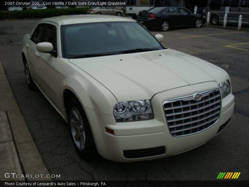 Cool Vanilla / Dark Slate Gray/Light Graystone 2007 Chrysler 300