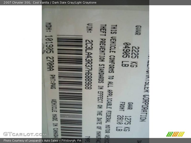 Cool Vanilla / Dark Slate Gray/Light Graystone 2007 Chrysler 300