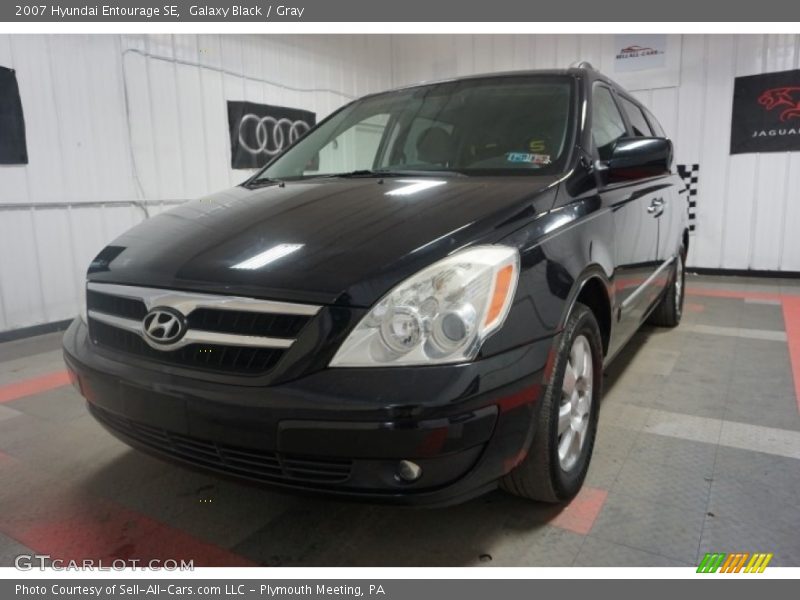 Galaxy Black / Gray 2007 Hyundai Entourage SE