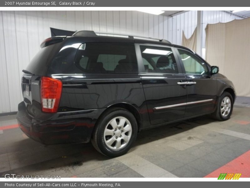Galaxy Black / Gray 2007 Hyundai Entourage SE