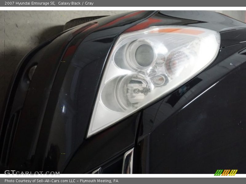 Galaxy Black / Gray 2007 Hyundai Entourage SE