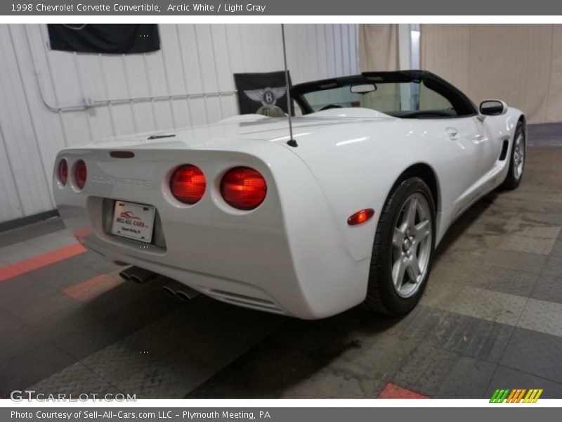 Arctic White / Light Gray 1998 Chevrolet Corvette Convertible