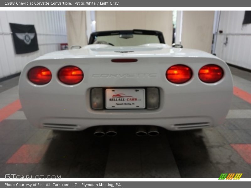 Arctic White / Light Gray 1998 Chevrolet Corvette Convertible