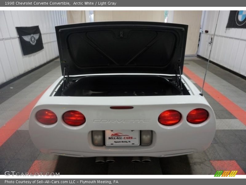 Arctic White / Light Gray 1998 Chevrolet Corvette Convertible