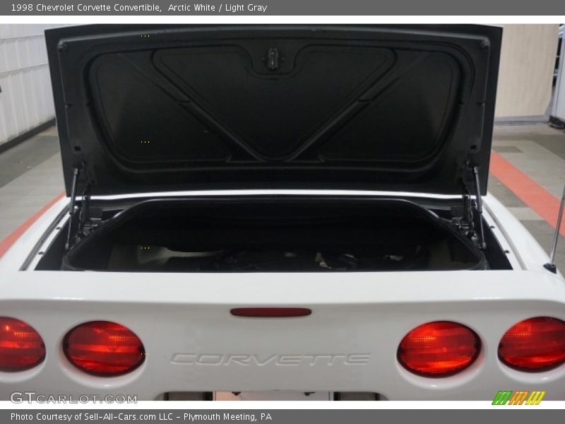 Arctic White / Light Gray 1998 Chevrolet Corvette Convertible
