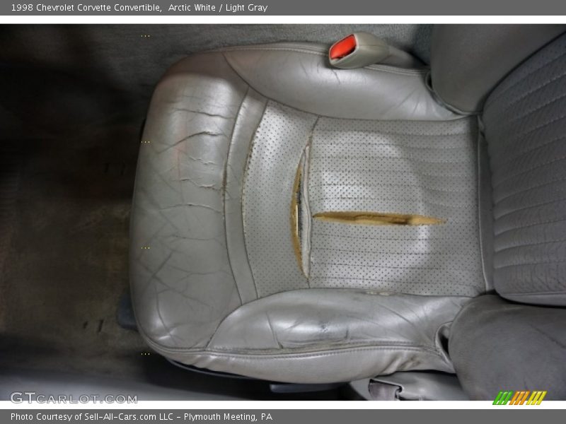 Arctic White / Light Gray 1998 Chevrolet Corvette Convertible