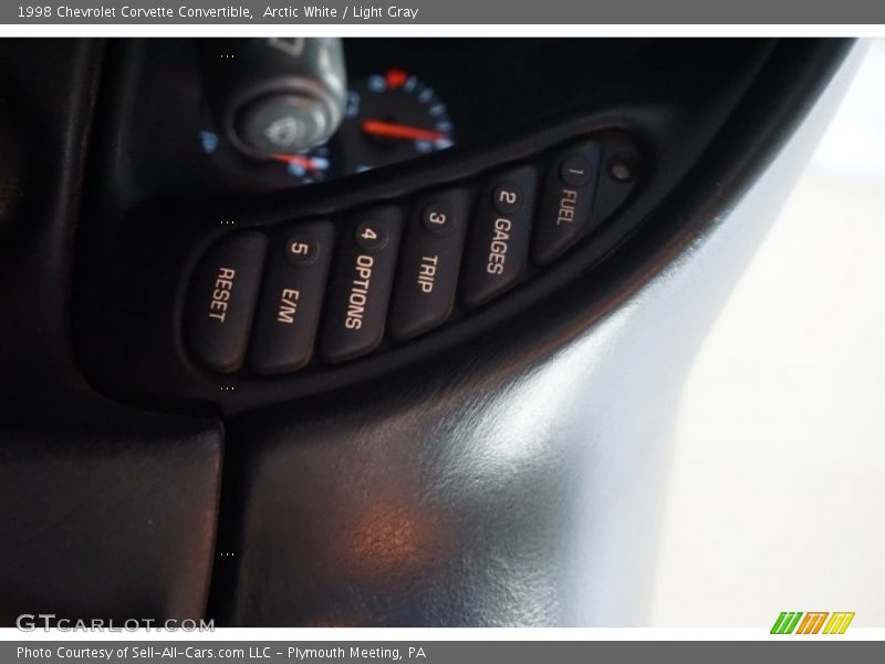Arctic White / Light Gray 1998 Chevrolet Corvette Convertible